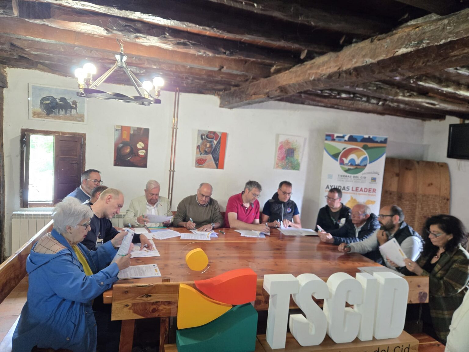 Tierras del Cid firma contratos de ayudas LEADER 2023-2027 con Asociaciones